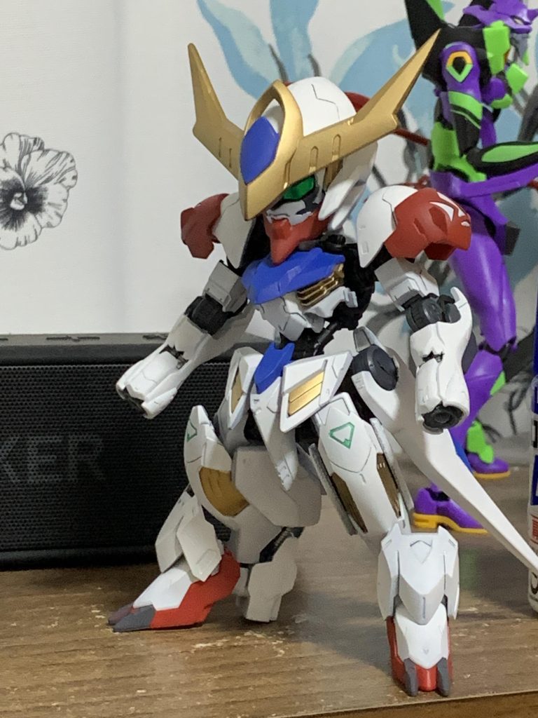 色をつけ始めた段階。今回はハンドパーツをキット標準かビルドナックルで最後まで悩んでました