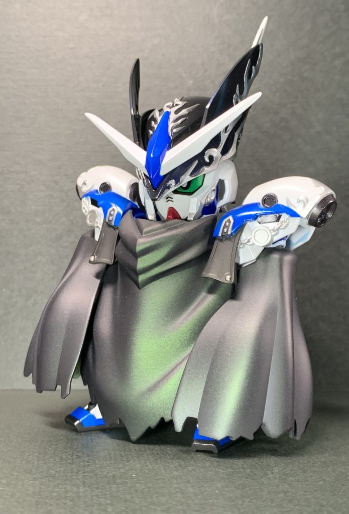 マントは偏光塗装してみました。