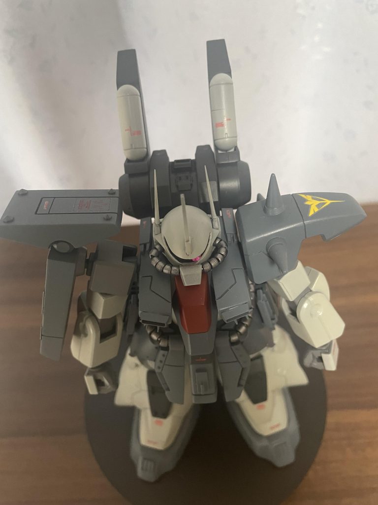 まだ角度があるスジボリ苦手です。胸部はガイドを使ってやってみました。