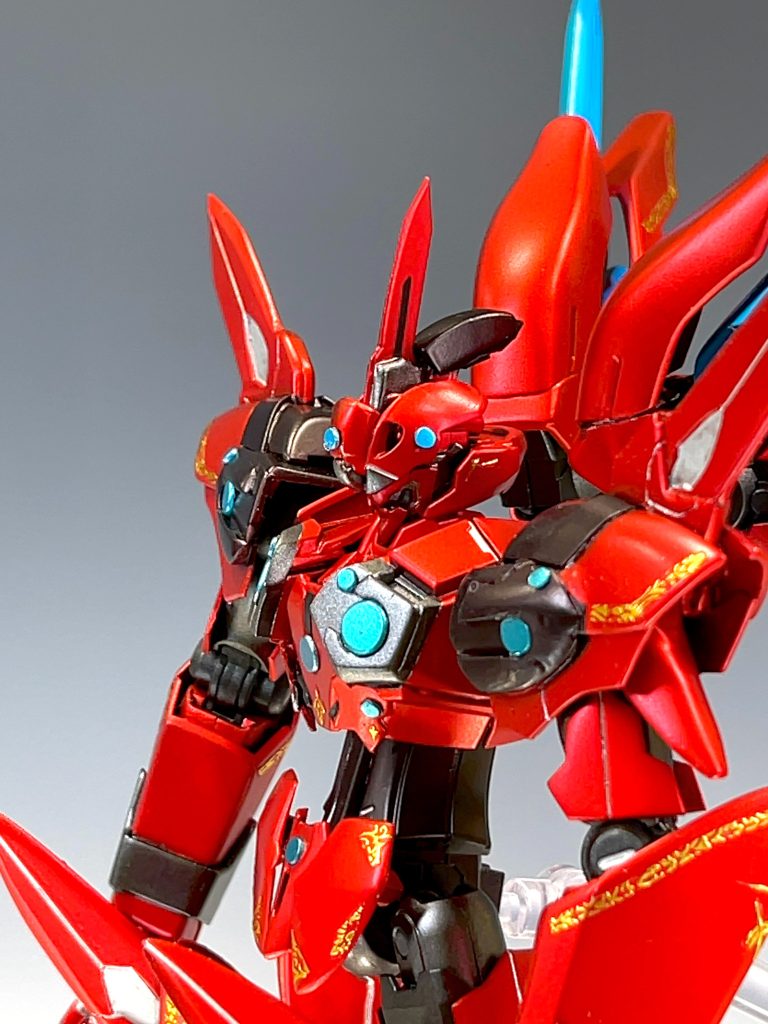 塗装は濃い赤以外ガイアカラーです😌(全て黒下地)・フレーム…スタブラアイアン80+スタブラ銀20・赤黒…フレーム色⇒GXディープダークレッド・本体赤…スタブラ銀⇒プレミアムレッド・ポイント…スタブラアイアン50+スタブラ銀50⇒蛍光ブルーグリーン翼は本体赤に蛍光青緑を重ね塗り!