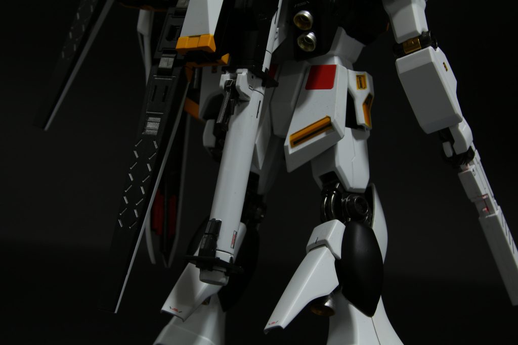 バズーカもマスキングしてエアブラシで塗装しました。こういうところは筆塗りでもいいと思うんですが、まずは筆の扱い上手くなりたいです。