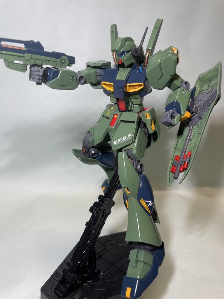 ジェガンのポーズ