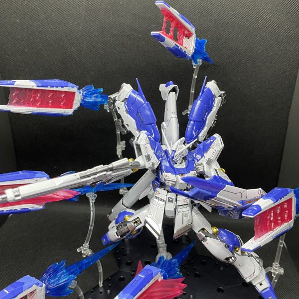 Hi-νガンダム　チタニウムフィニッシュ