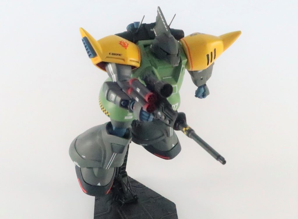 パイロットは、テストパイロットがなし崩しに務めることになった。なんとこのときが初陣である。