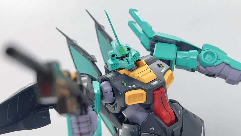 頭の形状がこんなに凸でしたっけ。