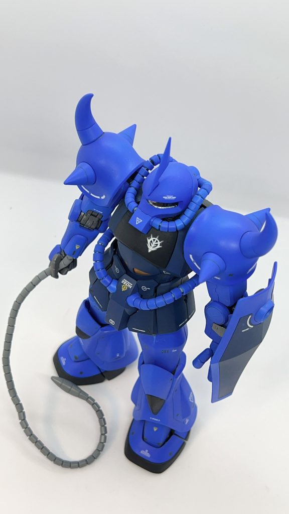 肩の合わせ目を気にしないで作れるのはありがたい。