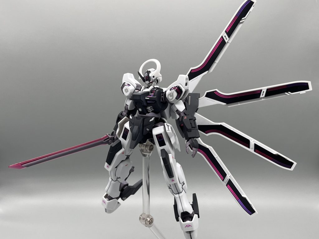 全体。マリオネットがカッコよすぎるのでこれで。本当はデカールつや消し筆塗り部分塗装で終わる予定でしたが、缶スプレーの塗装もしました。