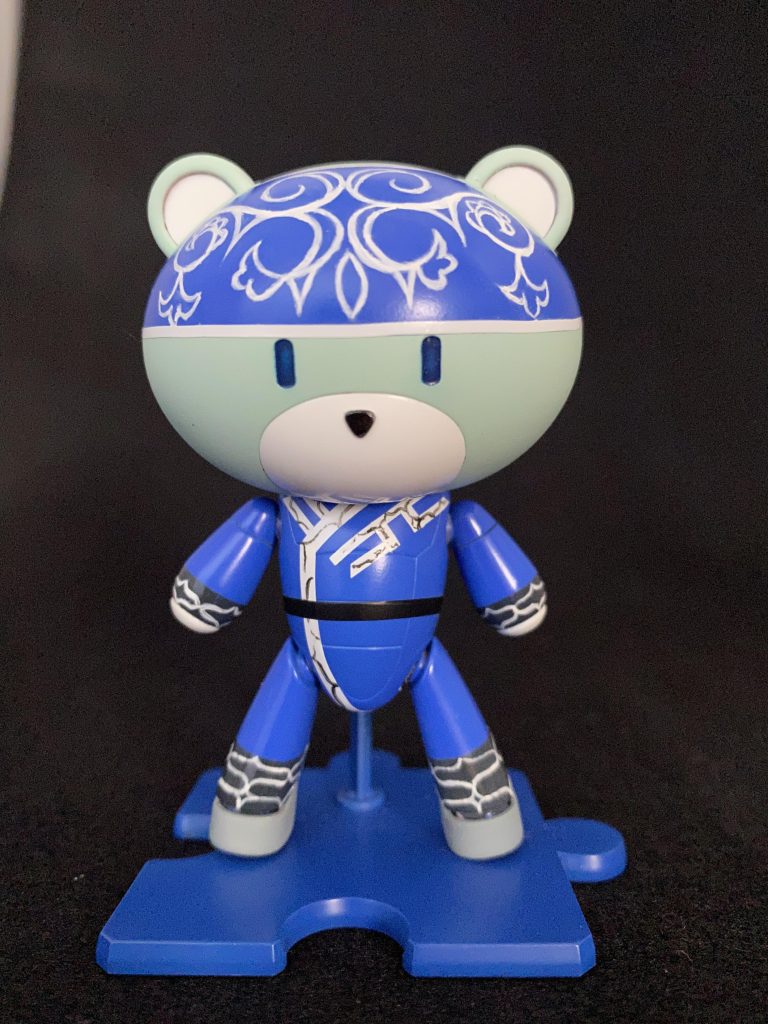 基本的な塗装は前回と同じです。モチーフに合わせて眼の色は青で塗りました。