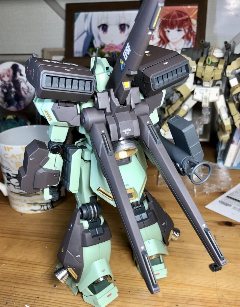 直立前後から。