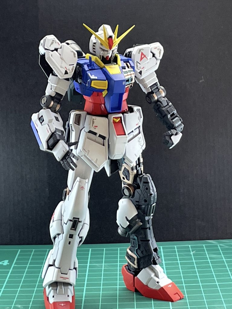 一部、装甲を外して正面より。