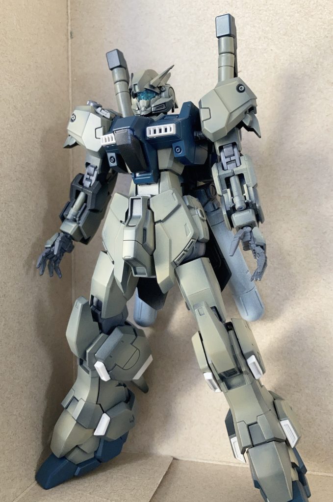 本体は黒立ち上げ塗装