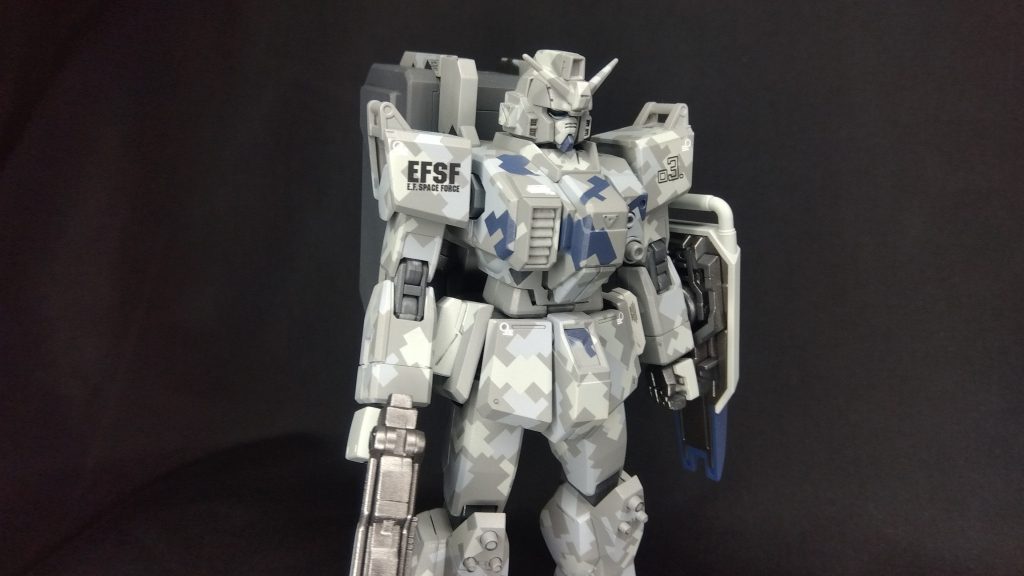 (´・ω・`)シールドやコンテナとか消耗品はわざわざ塗装しないと思うのん…オイラ壊される度に塗り直す整備班が可哀想ww