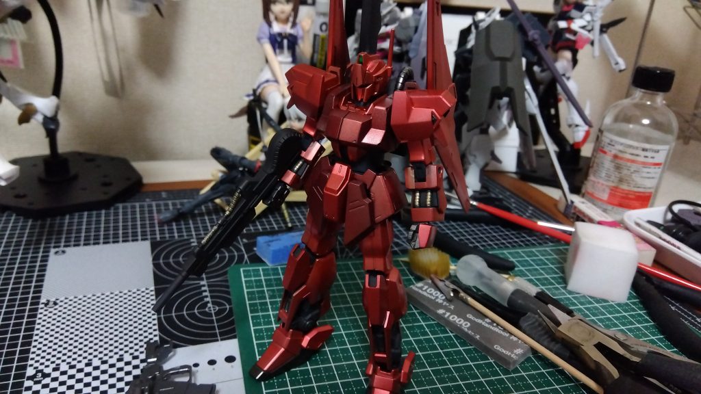 最初は完全にザクカラー踏襲しようかと思ったんだけど、バランス悪くて結局ディアス配色にww