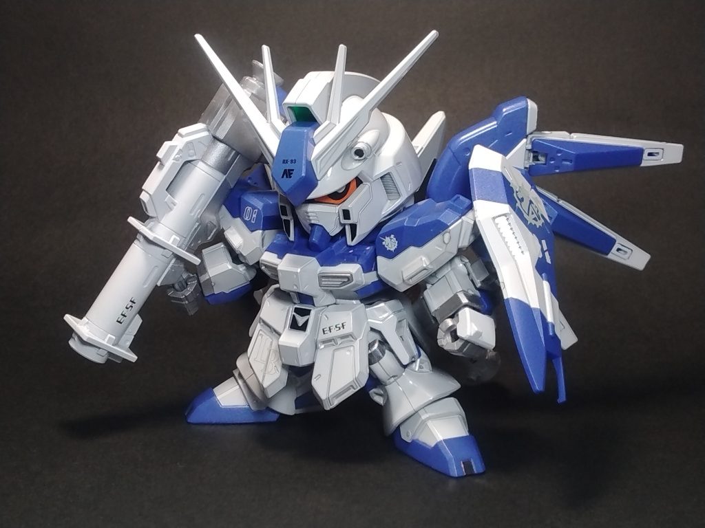 BB戦士の中でも屈指の良キットなのでやっぱカッコ良いですね(gundam-kao3)スペシャルな部分はそのままで、武装を中心に色分けを追加して、青パーツは水性ホビーカラーの新色パールで塗装してあります。