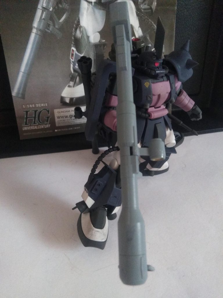 『Become』とは『〇〇に似せる、なりきる』という意味合いで『ミツボシ中尉』はご覧の通り『黒い三連星』になりきっています🙁