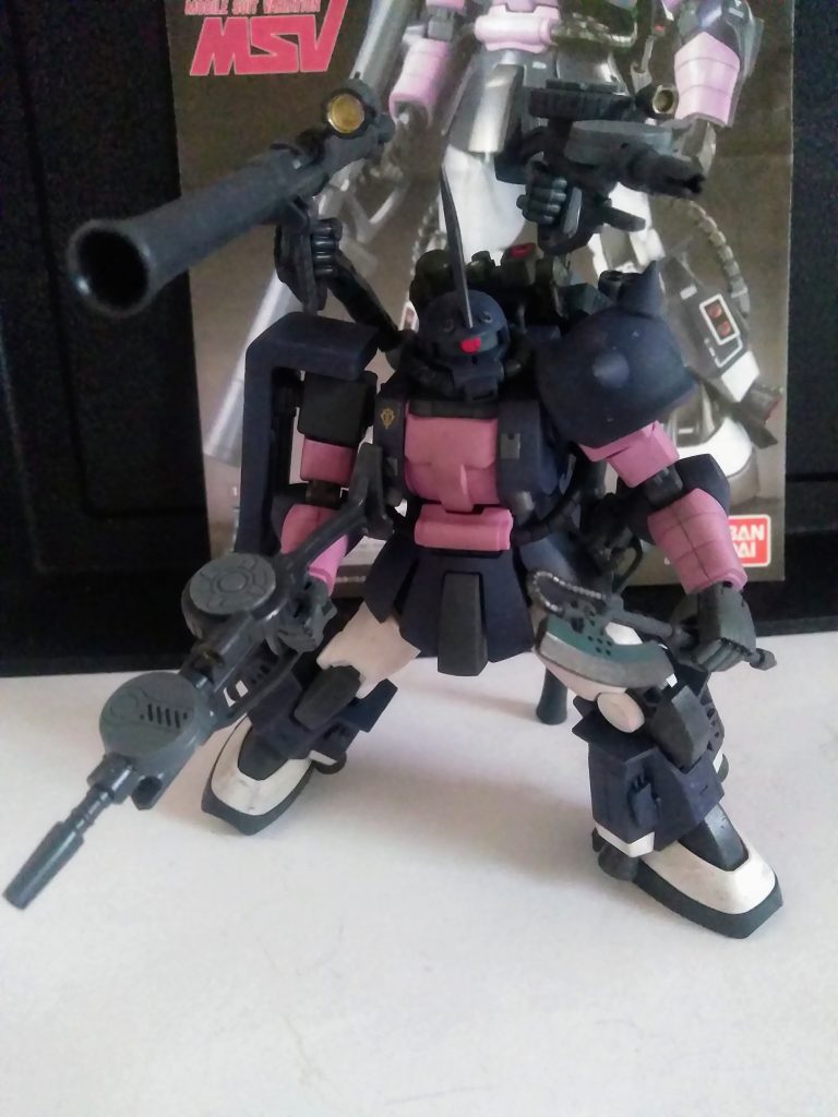 マシンガンは『強化型』というコレまた脳内設定でお願いします🙇⤵️ 従来はコンナ感じで使用します🤣もぅ❗😠 誰がドウに見ても「サイコ・ザク」じゃん❗❗😭