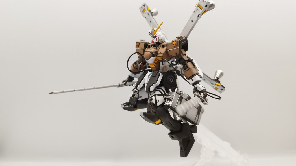 太もものベルトはブラックのビニールテープを使用してます。