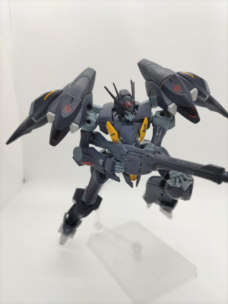 ガンダムファラクト–3枚目/制作者：@gunxsw0rd