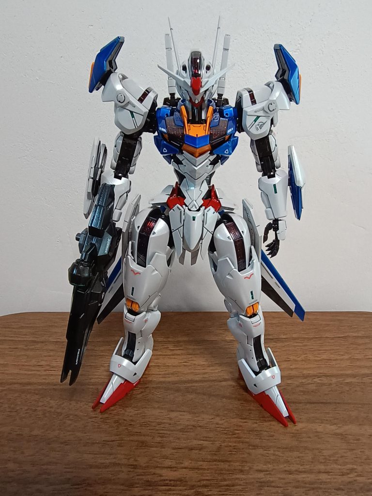 ポージングと撮影が苦手でYouTuberを見たり勉強中です。自立させるだけでもひと苦労です。