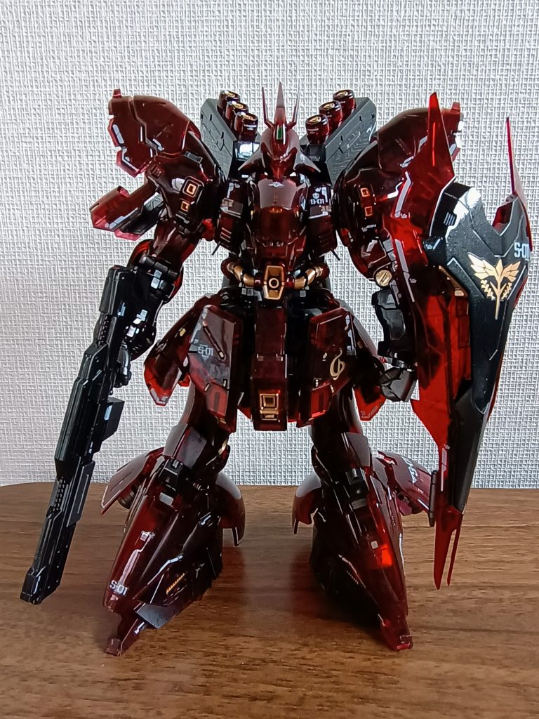 ポージングがダメダメです。自立させるだけ精一杯でした。