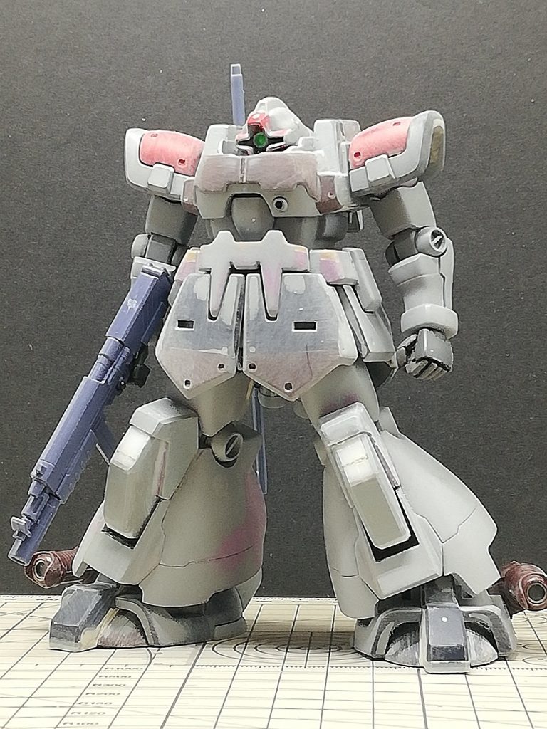 スカートもニコイチで大型化。膝パッドはやりすぎたので調整。ちょっとまろやかに。