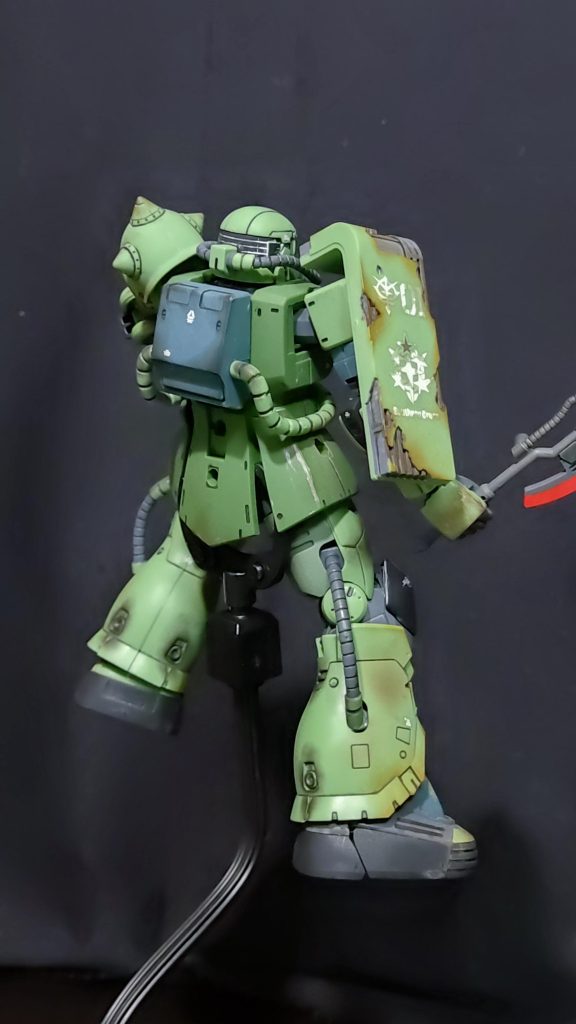 バックショット。錆た感じと煤で汚れたイメージです。