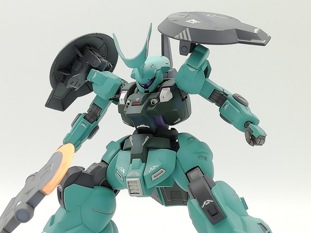 色数が少なくメリハリに欠けるので、ダクト類は塗り分けました。