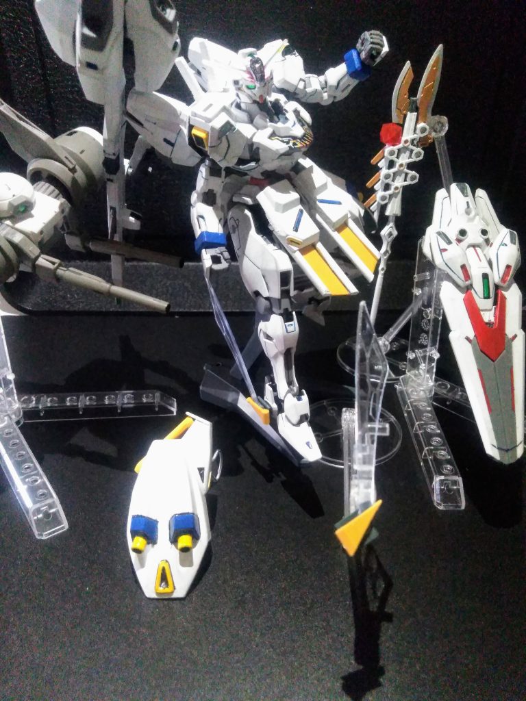 「エリーちゃん」との激突は力が拮抗しあっている為、互いに手詰まりとなります😫    そんな折「ミオミオ」が「キャリバーン専用ビット」を戦闘空域に持ち込みます😥      『パーメット スコア イレブン❗』(イヤ、そんなスコアがあるか知らんけど…😓)