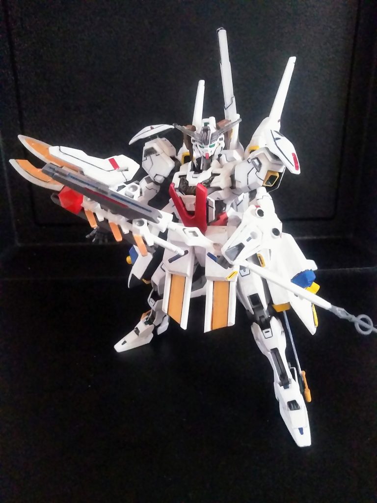 アニメは4期、派生アニメが1本。劇場版は4本。その他に漫画、ゲーム、CDも在ります😤                       こういう作品だから、当然主人公「パワーアップイベント」もあります🤣なのでコチラも「ビットオン フォーム」