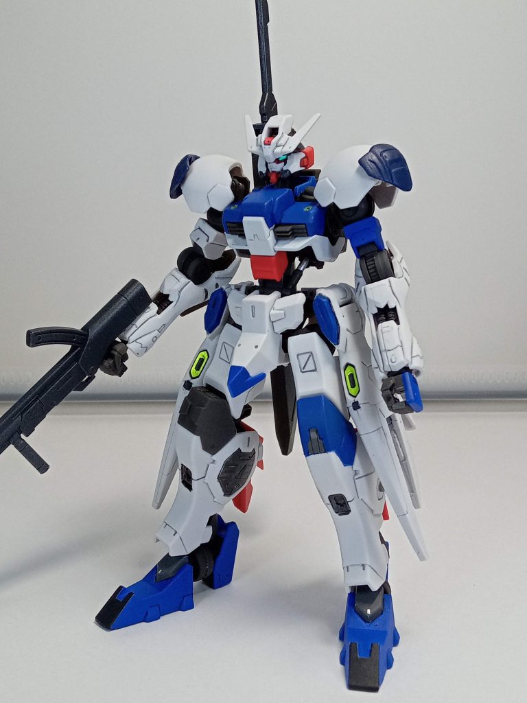 カラーリングは濃いめ青、MSブルー13で塗装しました。