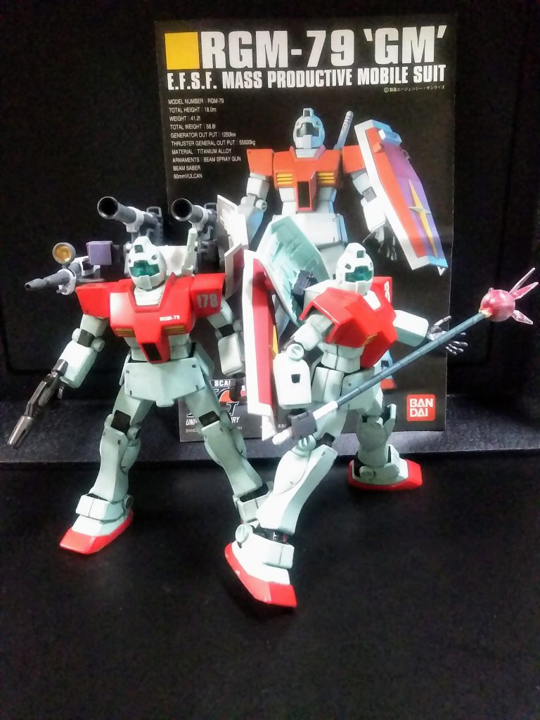 この『ジム』2001年発売と表記されています🤔　22年前でこのクオリティーは｢流石！BANDAI｣と言うしかありませんね😍《オレ少尉》には『EG ガンダムのビーム ジャベリン』をプレゼント✨🎁✨