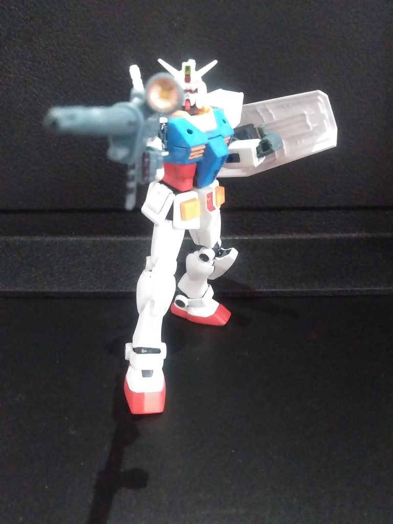 難を挙げれば｢ガンダムマーカー｣にてチョッと残念な塗装になっている位です😢此処からが問題❗ 『３っつも在ってどうすっかなぁ～❓』と成ります🙄(イヤ！普通にリビルドすればいいんじゃね！👹)