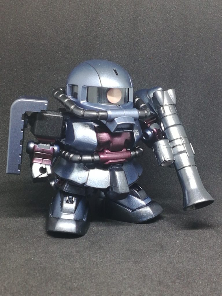 バズーカも用意。キットの状態から少し加工しています。