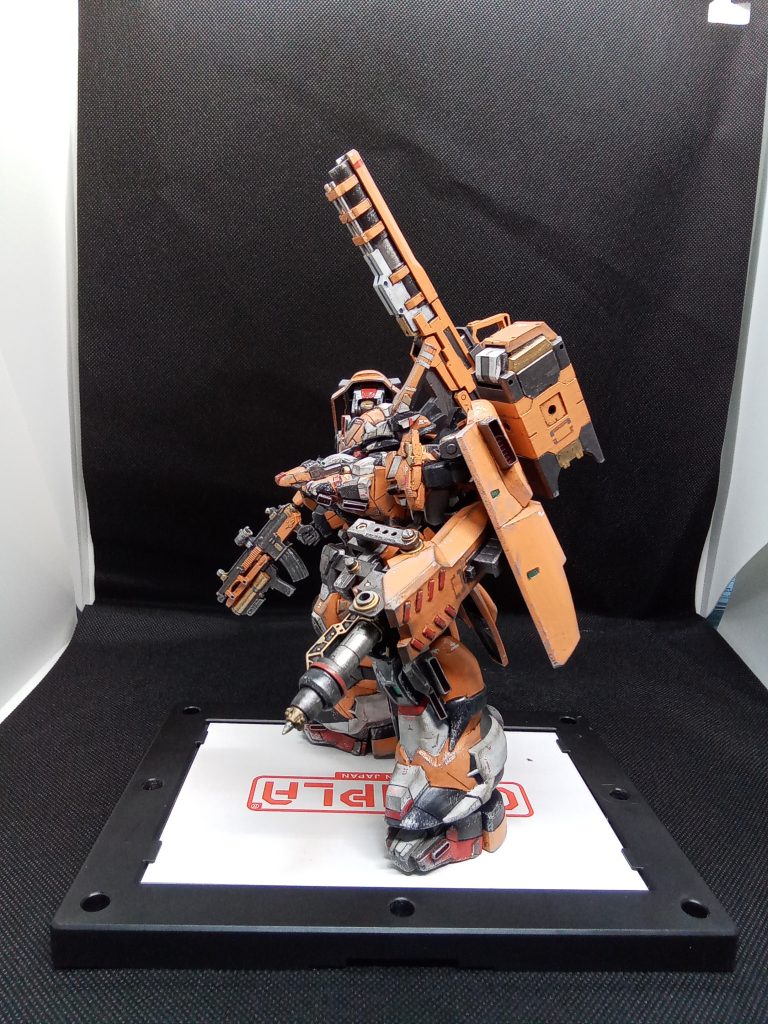 パイルバンカーを装備させたかったので【パイルが似合いそうなシルエット】を意識してみました