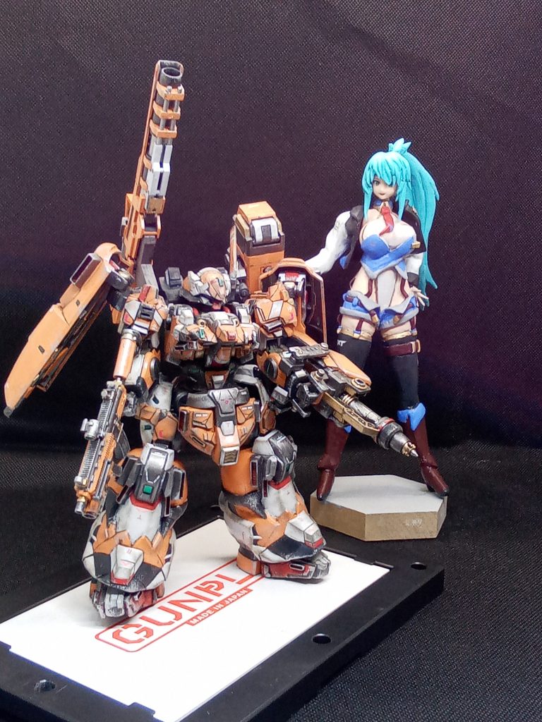 パイロットとあわせて 近々ある作品展に出してみようと制作している作品になります。展示する際にはいろいろと変更する予定ですが第一段階完成です♪