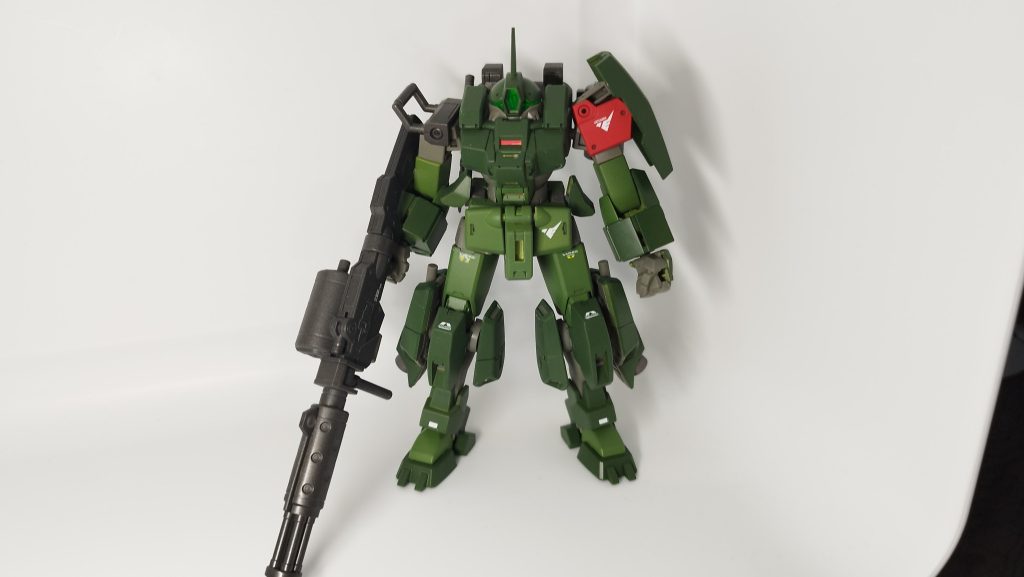 正面接続パーツも全てキット内から拝借、ランナーを加工したものです