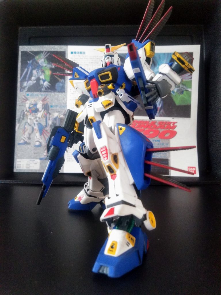 ｢ヴェスバー(V.S.B.R.)｣装備だから｢Vタイプ｣だそうで🤔　　　　　　　　　　　　　　　　　　　　　32歳のキットだけど可動域は当時としては頑張っていると考えます🤗