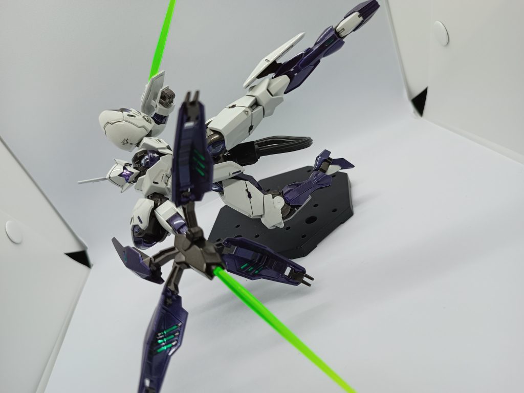 ミカエリス–3枚目/制作者：kuro@-12