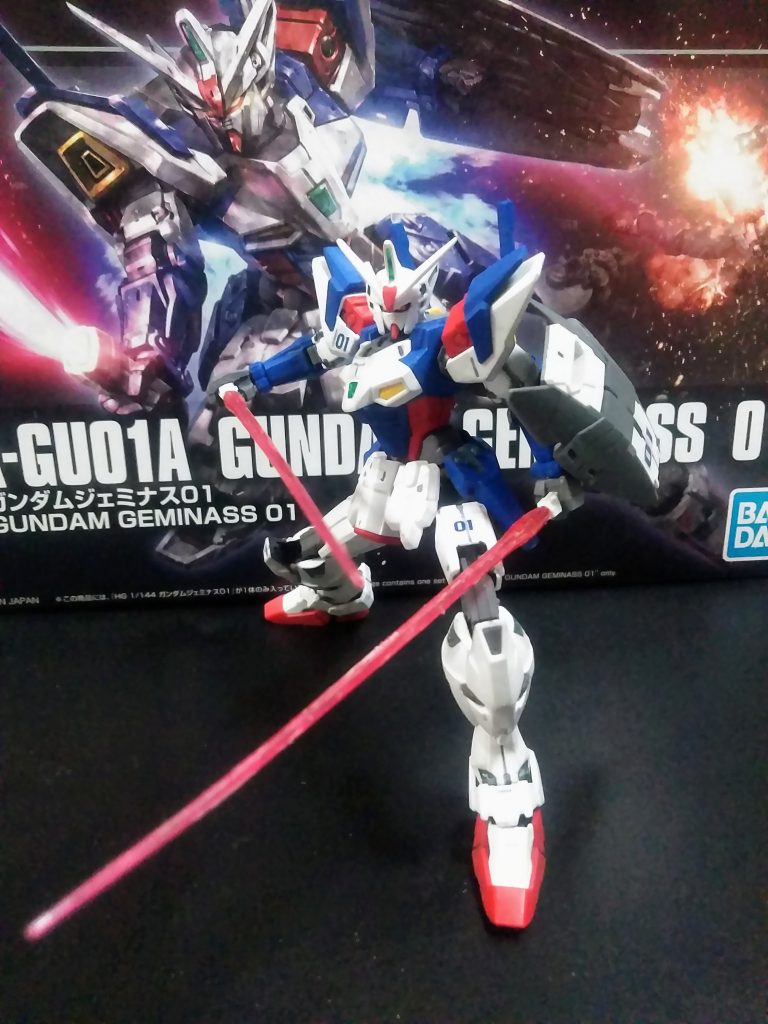 そもそも、漫画を読んだのが「Wガンダム」と連動していた当時ですから😏 一体何時の事やら❓🧐ハイ。今回もサーベル抜刀二刀流😁 だけどサーベルでは無く「ビーム ソード」だとか🙄 見た目変わらんけど❓