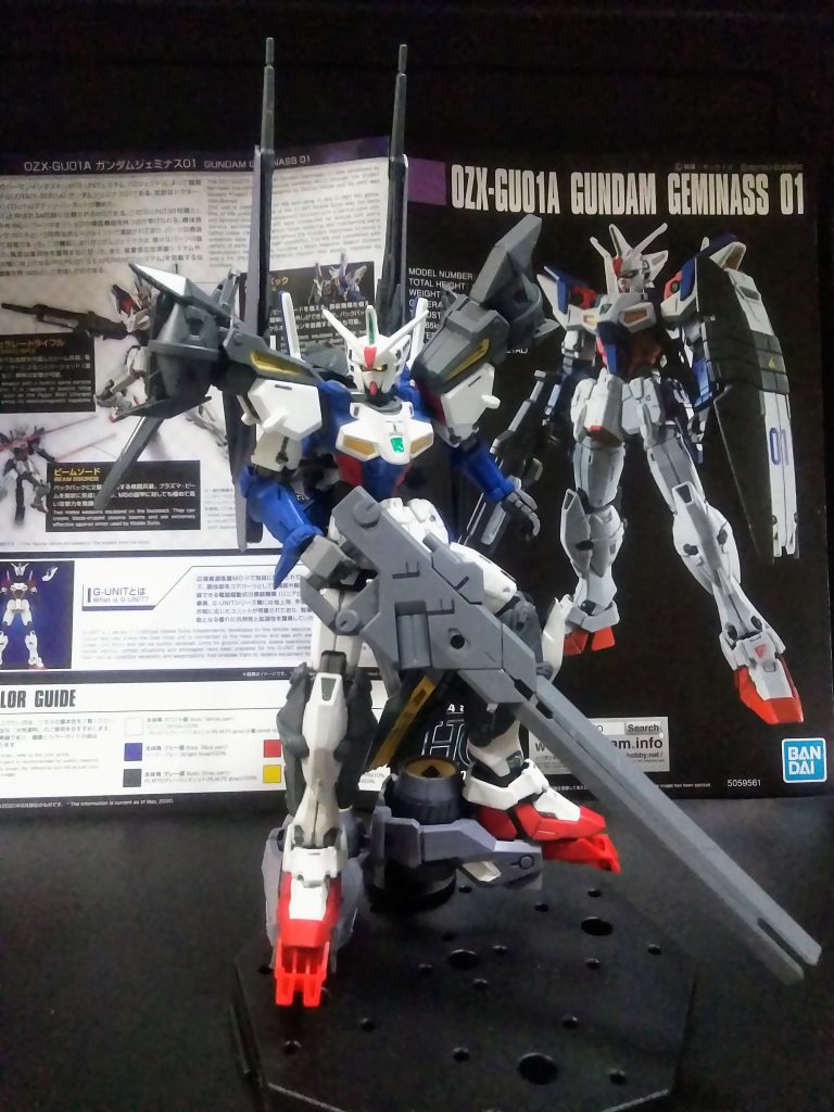 そして、コレが本拡張セットの売りらしいのですが「アサルト+高機動」を合体出来ます😏「原作には無い設定」だと購入時の説明で読んだ記憶😮・・・多分・・・ あっ!ライフルはM.S.G.の「バースト レールガン」です😆🎵🎵