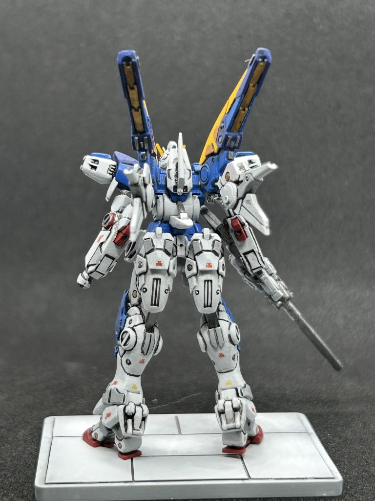 胴体の背中部分、もうちょっと何かディテールU Pしても良かった気がします。