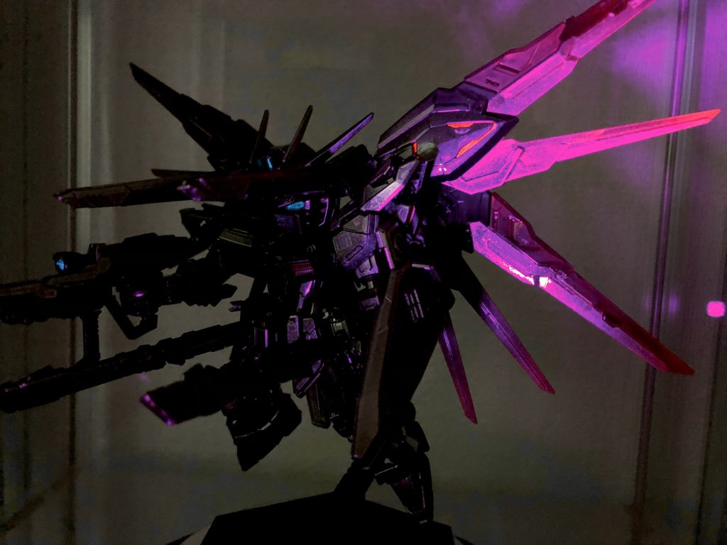 センサー系、ダクト系、翼先端などはスプーキーシリーズで光らせました。動画は以下(音量注意)https://twitter.com/0_rage2/status/1705920588492251369?s=46&t=7FFrWIF2Cye0H6ZiYWYHkw