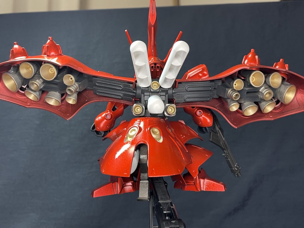 ある意味、普通のガンプラより手間がかかった感じです