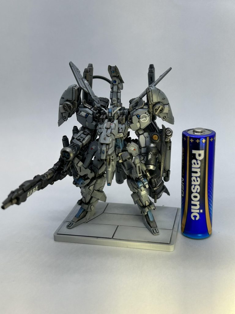 以上になります。遊びで作ってましたが、後半割とガチりました。制作途中オッサンがこんなモリモリガンダムを性懲りも無く作って何やってんだと思いましたが、完成したら普通に満足しました。笑浪漫を追い求めるのも悪く無いです🤣最後までご覧頂きありがとうございました😊