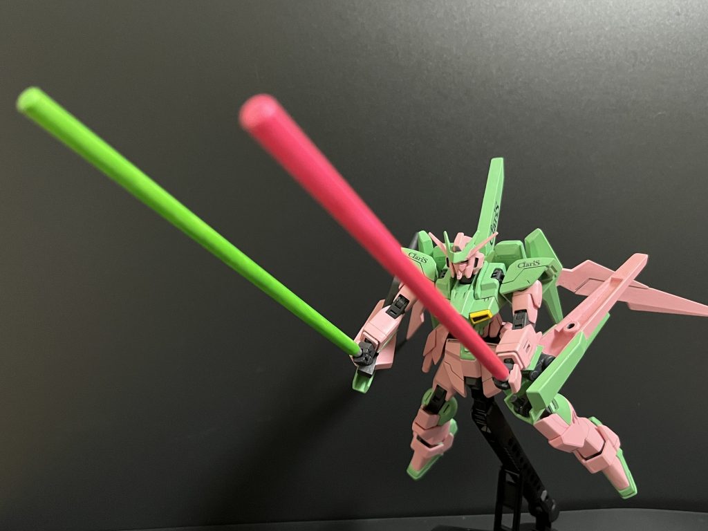 必殺技っぽくハイパービームサーベル！