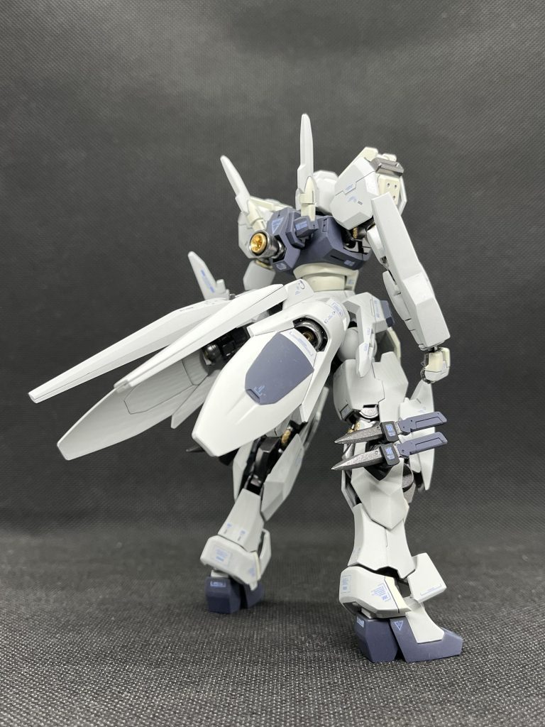 当初からGP03Sのテールバインダーを流用する事を考えていたので、それを踏まえた高機動仕様になるようカスタマイズさせてます。