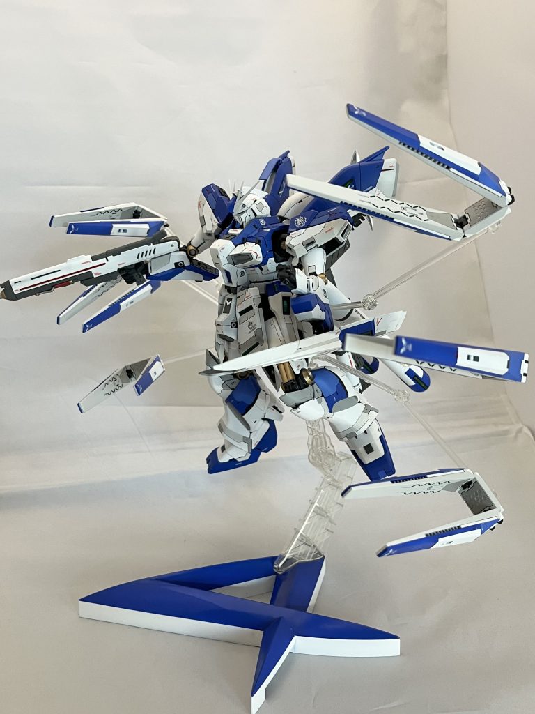 ファンネル展開。