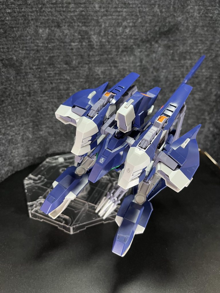 アクアハンブラビⅡ①この角度からみると、変形したハンブラビに似てます。 