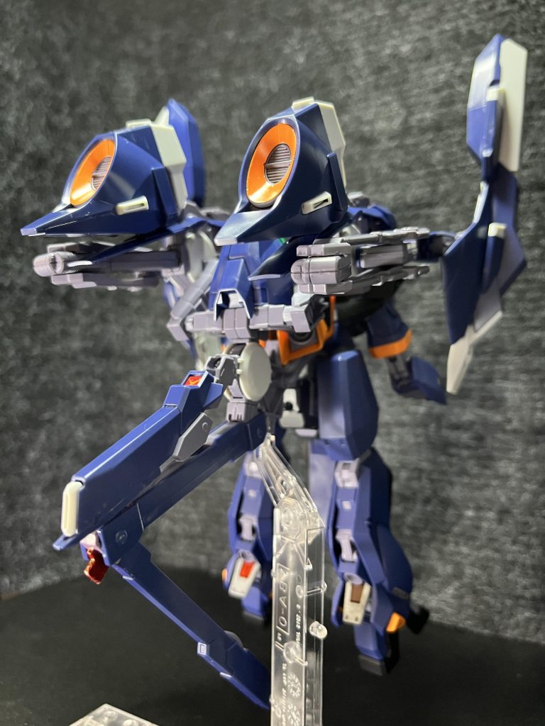 アクアバーザム②後ろ姿も盛り盛りです。