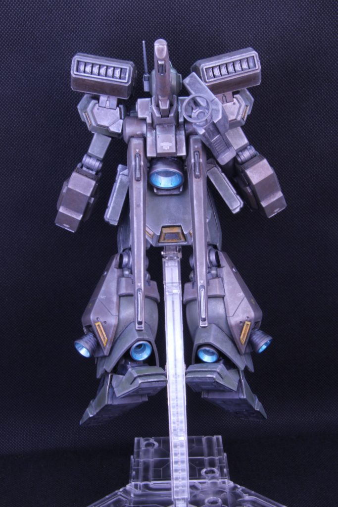 バーニア内側はシルバーと青竹色で